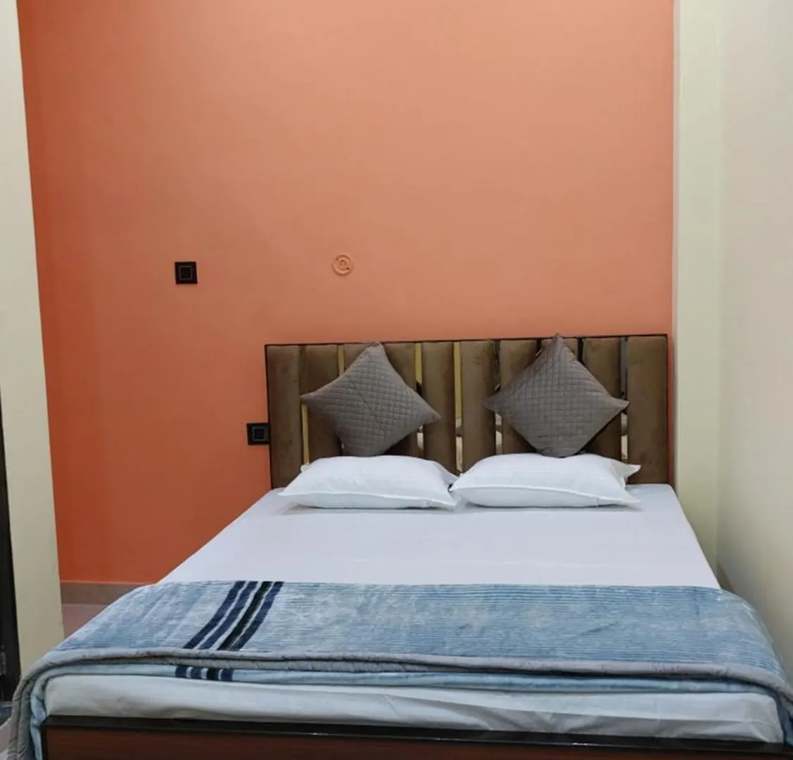 Narayani Paying Guest House Varanasi